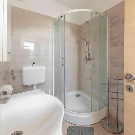 Apartma Vesna * Копер