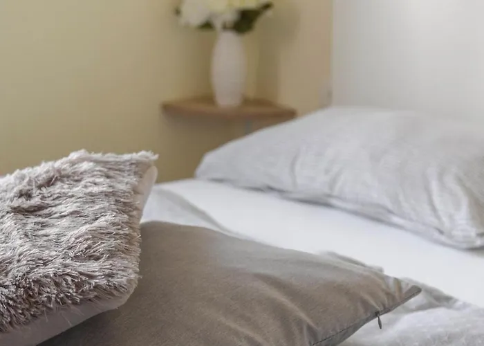 아파르트마 베스나 아파트 *