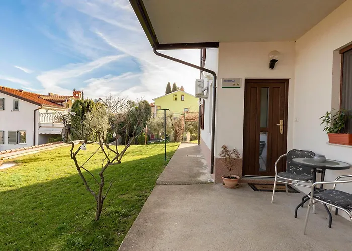 아파트 아파르트마 베스나 *